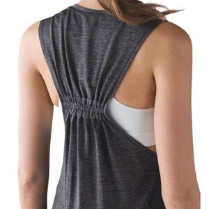 LULULEMON ATHLETICA In A Cinch Tank in Heathered Black Size 4